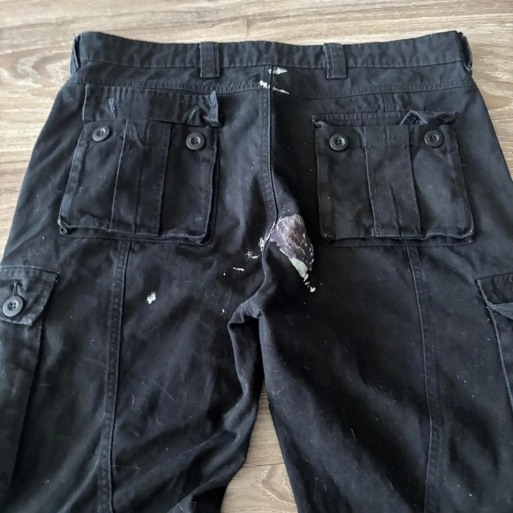 Vintage Y2K/2000s Baggy Black Streetwear Skater Style Paint Splatter Cargo Pants
